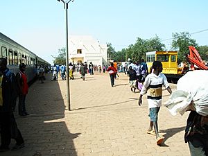 Archivo:Koudougou-TrainStation