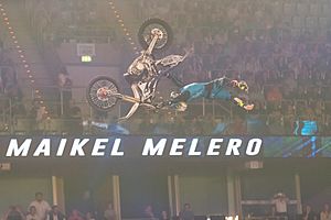 Archivo:Maikel Melero (ESP) - 2018125200407 2018-05-05 Night of the Jumps - Sven - 1D X MK II - 2204 - AK8I9428