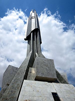 Archivo:Memorial Antonio Agostinho Neto (19882325368)