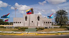 Monumento a la Federación Venezolana I.jpg