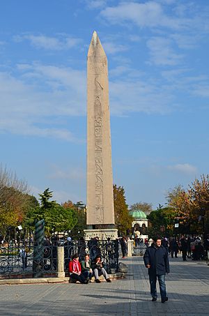 Archivo:Obelisk of Tuthmosis III, Istanbul, Turkey 01