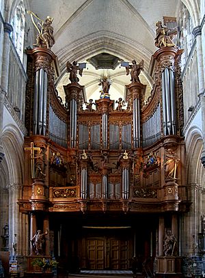 Archivo:St omer cathedrale orgue