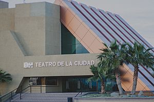 Archivo:Teatro Manuel Talavera Trejo Delicias ( Eduardo Hernández )