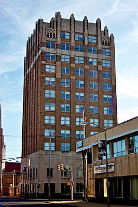 Tower Hotel (Tower Place), Anderson, Indiana, Nov 4th, 2011.jpg