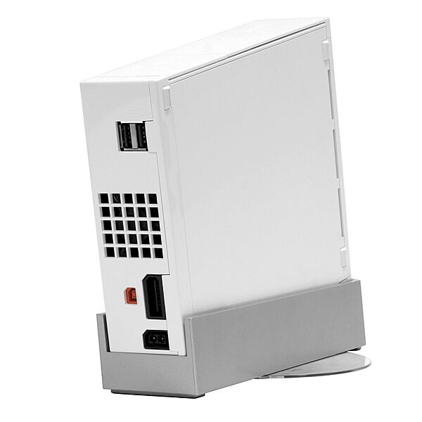 Wii-Console-Back