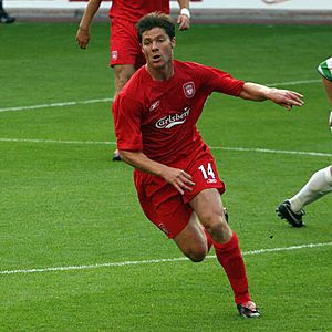 Archivo:Xabi Alonso