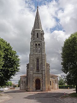 Église de Prignac, tour.JPG