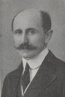 1927, La Asamblea Nacional, José de Hoyos y Vinent (cropped).jpg