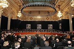 Archivo:2008 Bucharest summit (5)