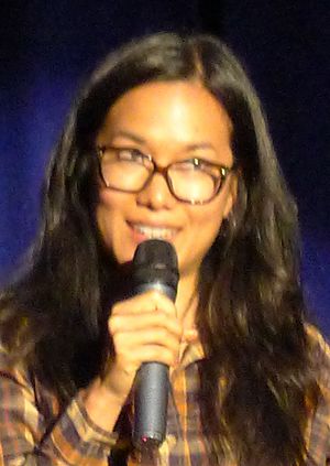 Archivo:Ali Wong, 2013 (cropped)