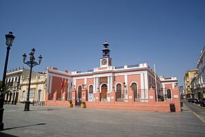 Archivo:Ayuntamiento de Puerto Real - Cádiz