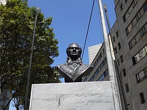 Archivo:Bogotá busto de Francisco de Miranda