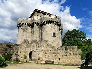 Archivo:Castillo de Granadilla