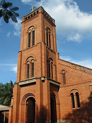 Archivo:Cathédrale Saint Pierre Claver Bangassou