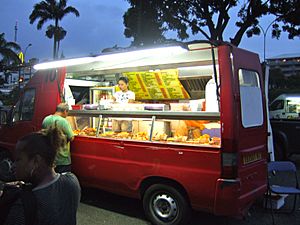 Archivo:Chinese-food truck in Nouméa, New Caledonia, 2011