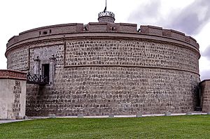 Archivo:Fortaleza del Real Felipe 11