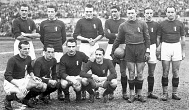 Archivo:Grande Torino 1945-46