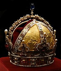 Archivo:Imperial Crown of Austria (Vienna)