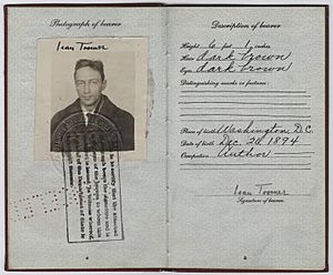 Archivo:Jean Toomer passport 1926