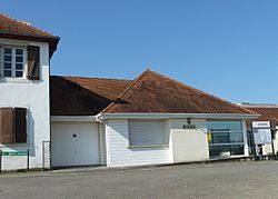 Mairie de Loubieng.JPG