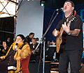 Mercedes Sosa y Gustao Santaolalla en Plaza de Mayo - Asunción CFK -10dic07 (2)