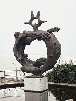 Archivo:Monumento a los Caídos en el Mar