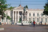 Archivo:National Palace (El Salvador)