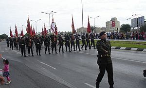 Archivo:Northern Cyprus Republic Day parade 2007 2