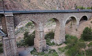 Archivo:Nuevo puente de Cacheuta.