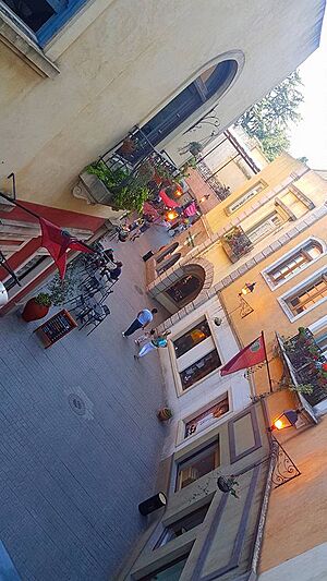 Archivo:Plaza Canning