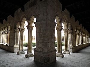 Archivo:StaMªEsquinaSur