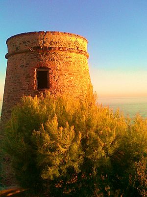Archivo:Torre de defensa de La Rabita