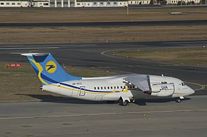 Archivo:Ukraine International Airlines Antonov An-148-100B; UR-NTC@TXL;30.12.2012 684cs (8332142059)