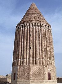 Archivo:Ali Abad Keshmar Tower Bardaskan Iran