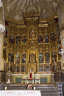Archivo:Arcos de la Frontera-San Pedro-Altar mayor-20110913