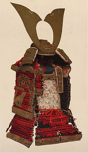 Archivo:Armour red threads Kasuga shrine