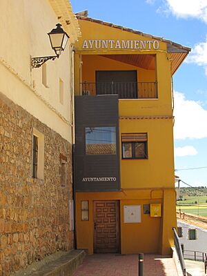 Archivo:Ayuntamiento de SISAMON