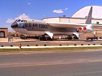 Archivo:B-52BStratofortressAtWingsMuseum