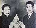 Bruce Lee with his parents 1940s