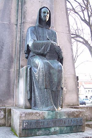 Archivo:Burgos - Monumento a Santo Domingo de Guzmán, estatua sedente de Francisco de Vitoria