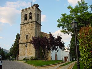 Archivo:Campanario de iglesia en Navacerrada