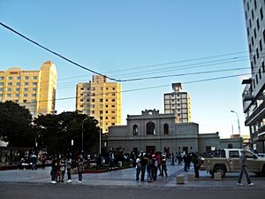 Archivo:Ex estación comodoro plaza