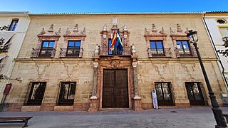 Fachada Palacio Condes de Santa Ana.jpg