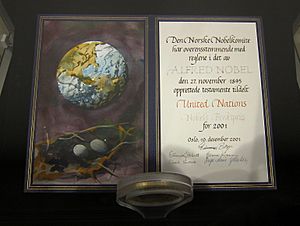 Archivo:Friedensnobelpreis 2001 Vereinte Nationen