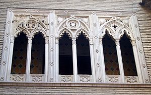 Archivo:Galería del Arco del Deán de Zaragoza