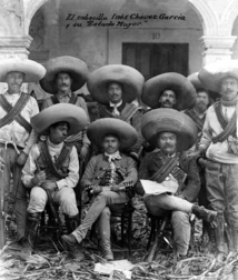 Archivo:Jose Ines García Chavez and his staff