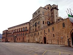 Archivo:Normandiarren gaztelua