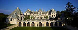 Archivo:OHEKA CASTLE exterior view 2