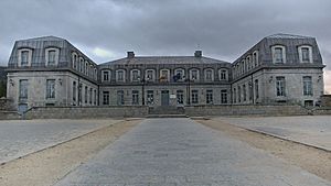 Archivo:Palacio de los Duques de Alba. Piedrahíta