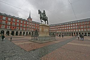 Archivo:Plaza Mayor de Madrid 01